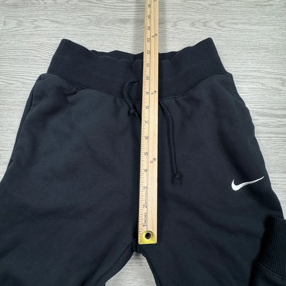 Nike orders ship